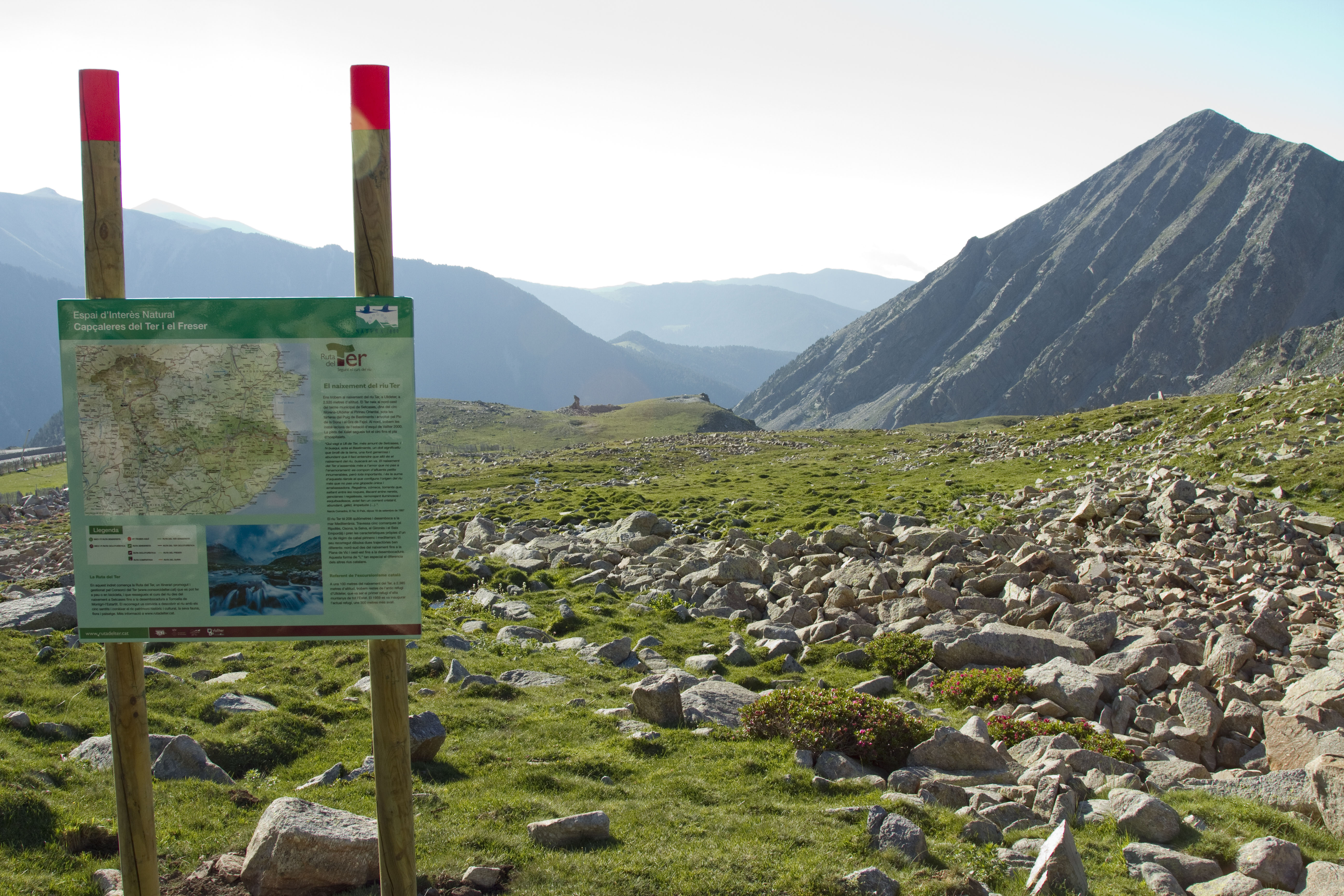 River Ter source and descent Pista Bac-Barquins